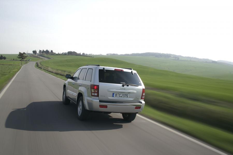  Jeep Grand Cherokee 2005 года  (фото 50 из 133)